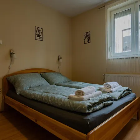 Six Corners - Sunny Corner * بيتْش